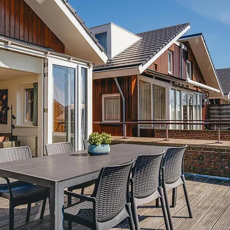 3 Bedroom Stunning In *