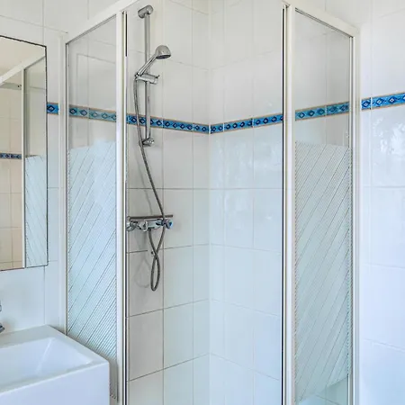 3 Bedroom Stunning In *